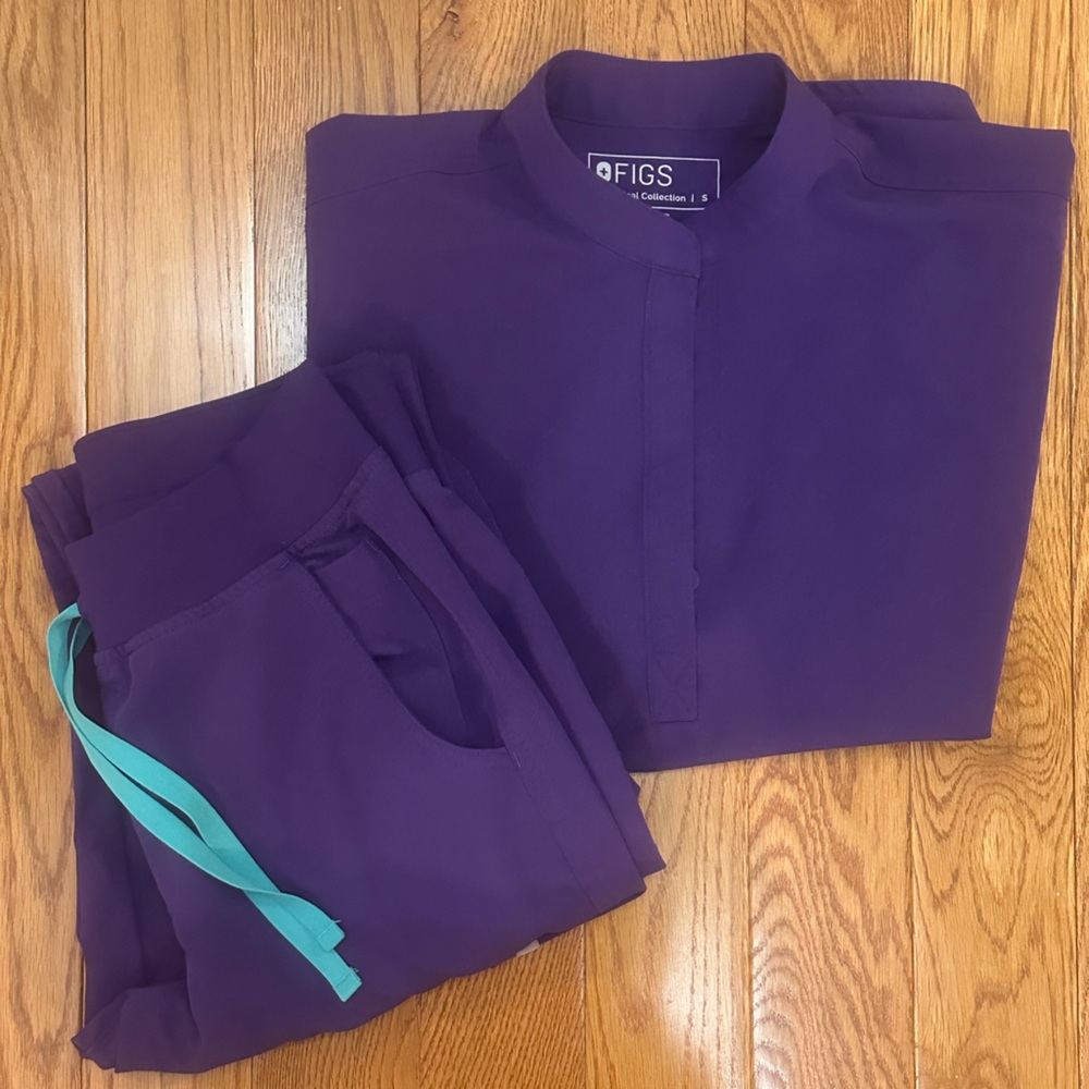 Figs Scrub Set in Purple Jam Size Small